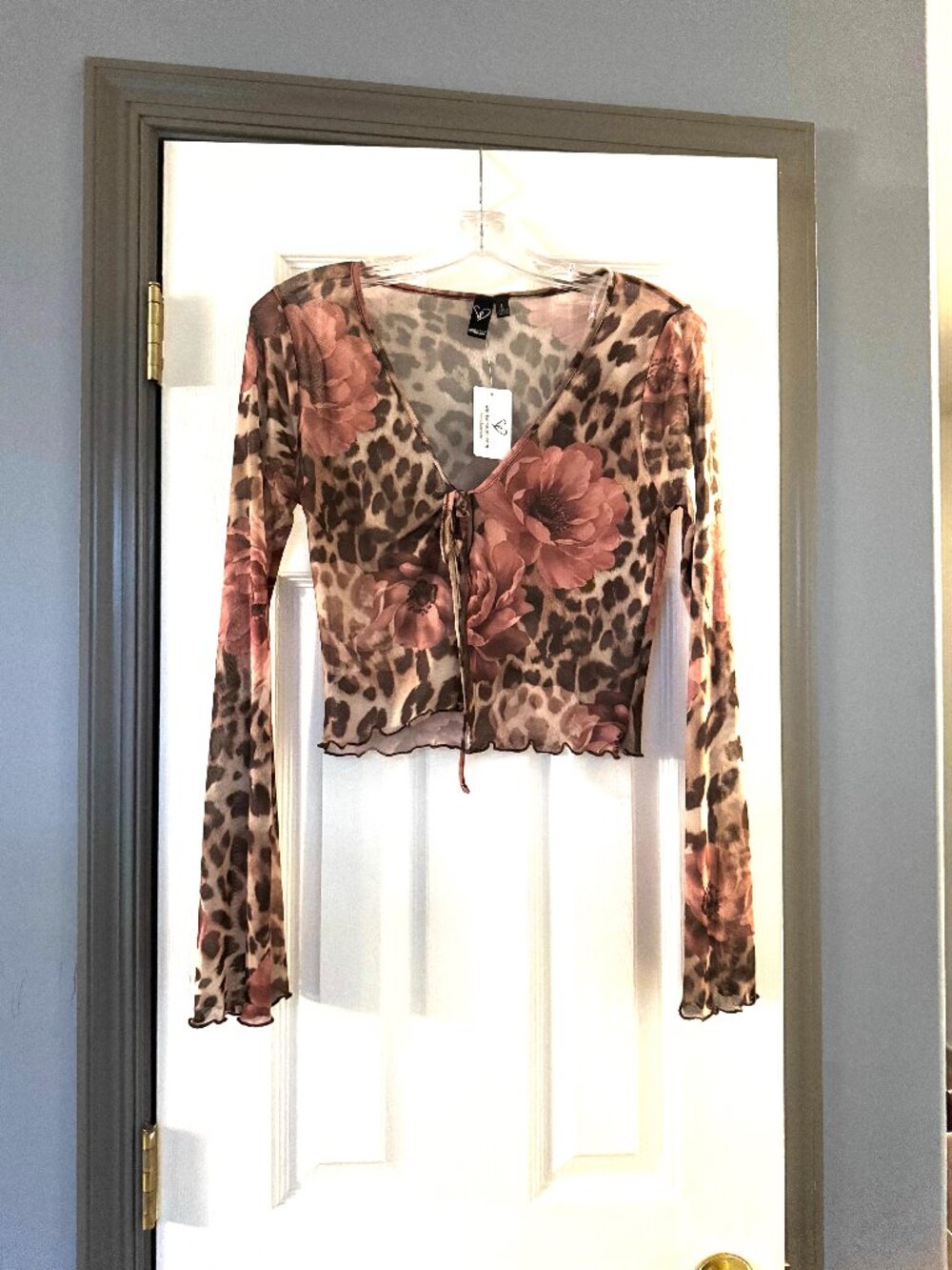 Windsor Size L Leopard Print & Floral Untamed Bloom Tie-Front Crop Top NWT